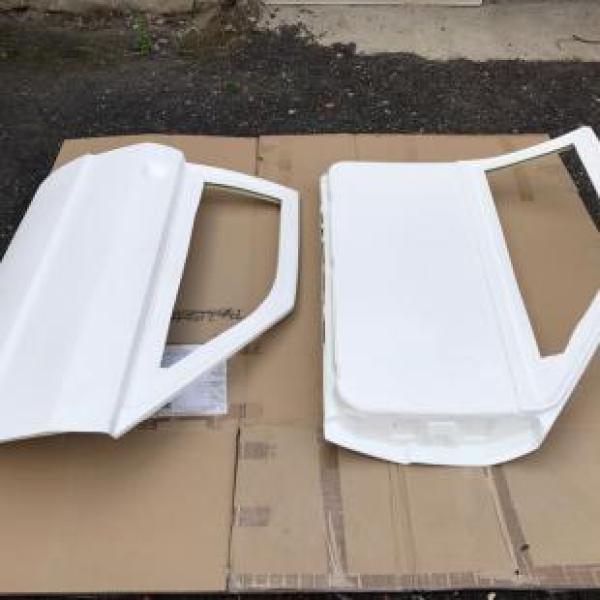 Paar GFK Türen. Scirocco I (Typ 53)