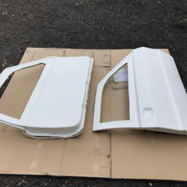 Paar GFK Türen. Scirocco I (Typ 53)